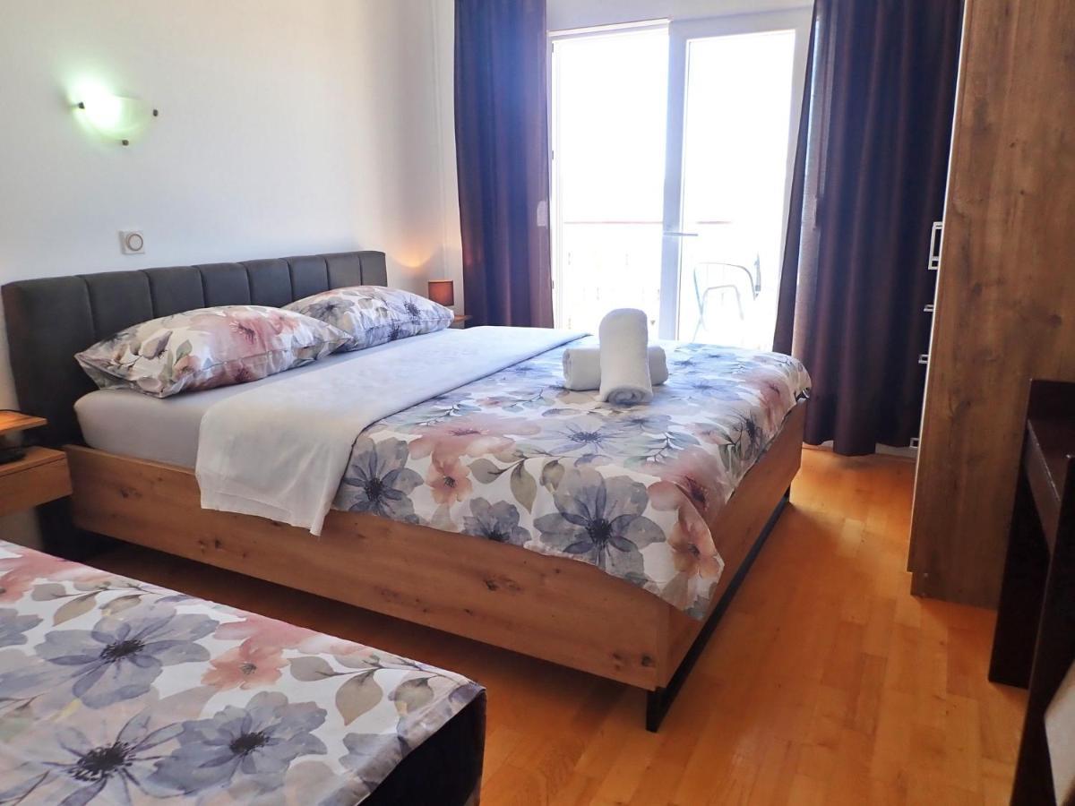 Apartmani Ivica & Boja Starigrad Exterior photo