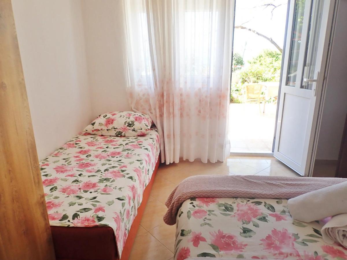 Apartmani Ivica & Boja Starigrad Exterior photo