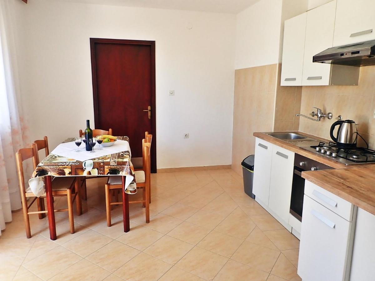 Apartmani Ivica & Boja Starigrad Exterior photo